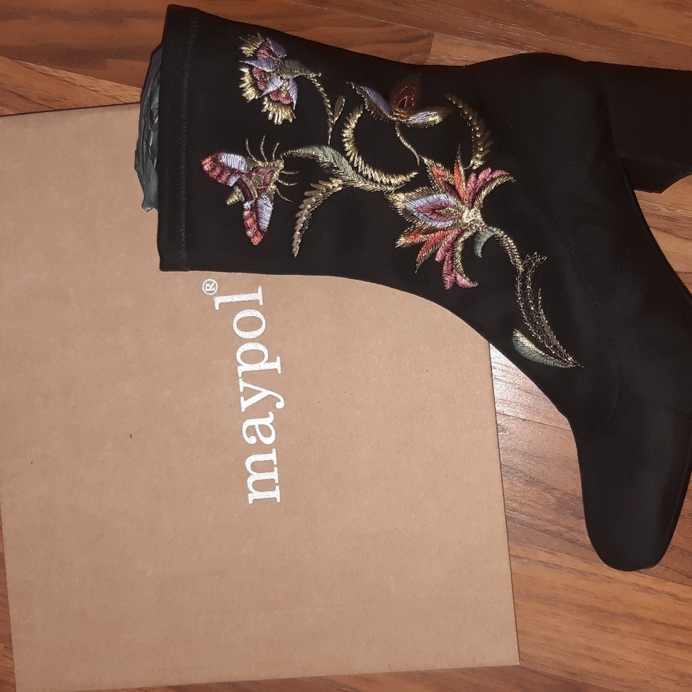 ANTHROPOLOGIE BOOTIES!
